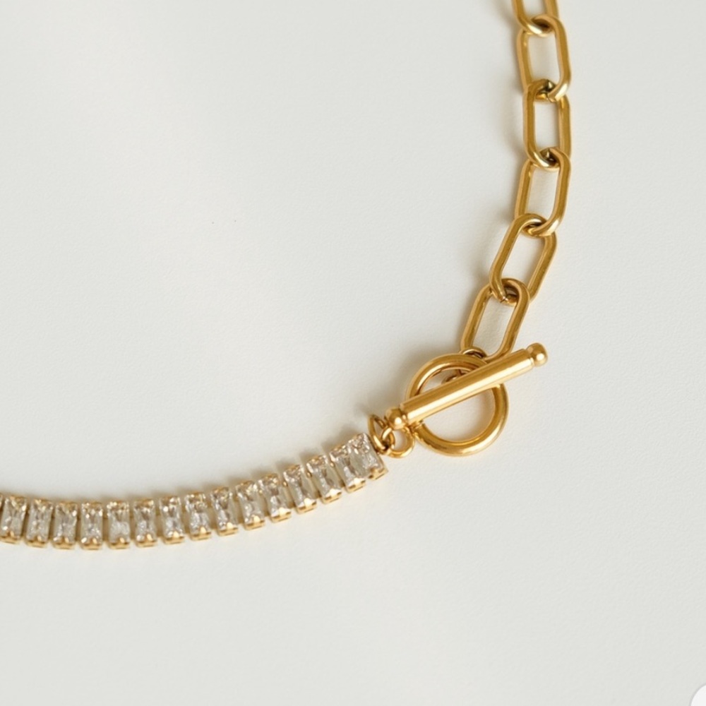 Eternity Toggle Zirconia Choker Necklace | Gold Plated Stainless Steel - Picture 4 of 5